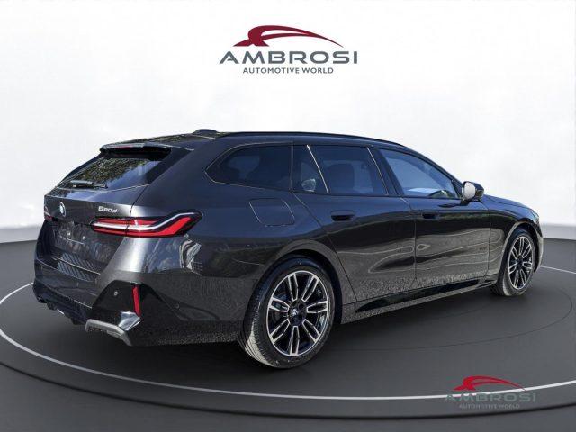 BMW 520 Serie 5 d xDrive Touring Msport Travel Package