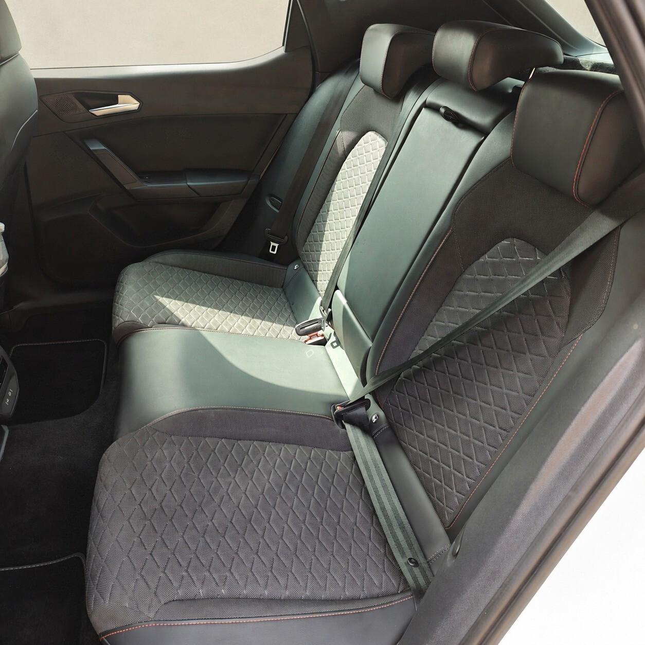 SEAT Leon 1.0 eTSI 110 CV DSG FR Automatica
