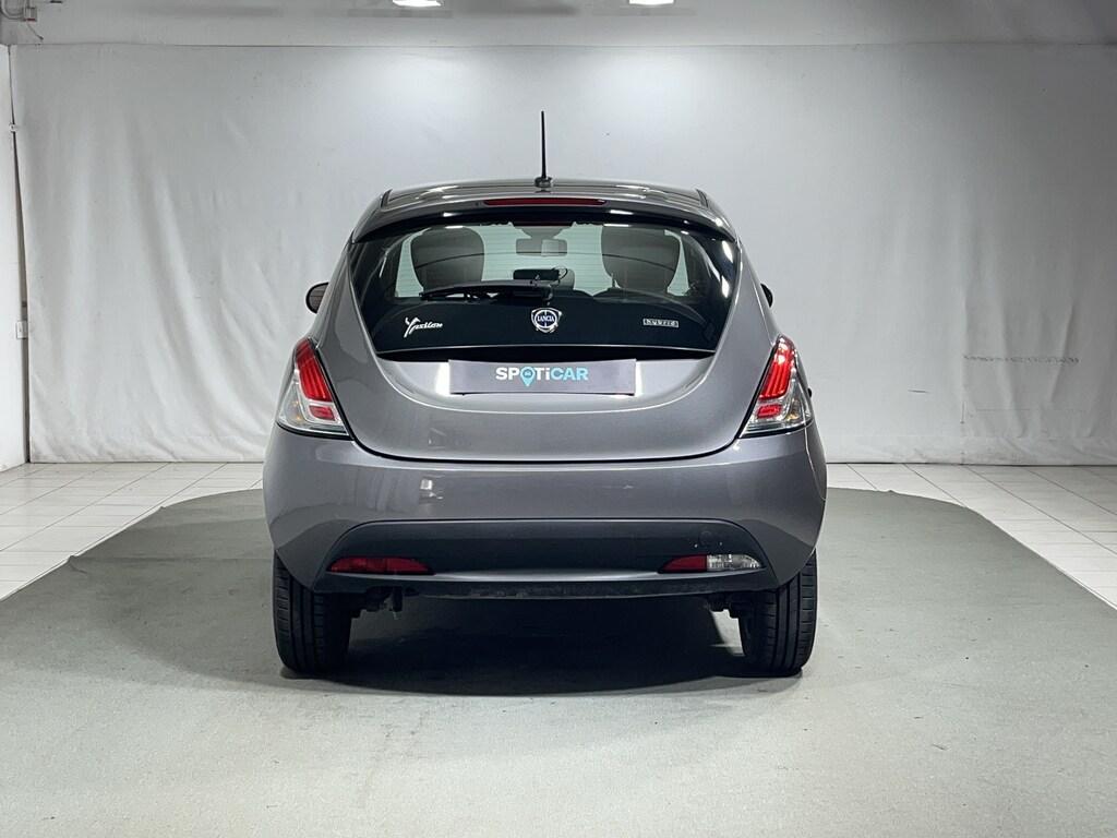 Lancia Ypsilon 1.0 firefly hybrid Silver Plus s&s 70cv