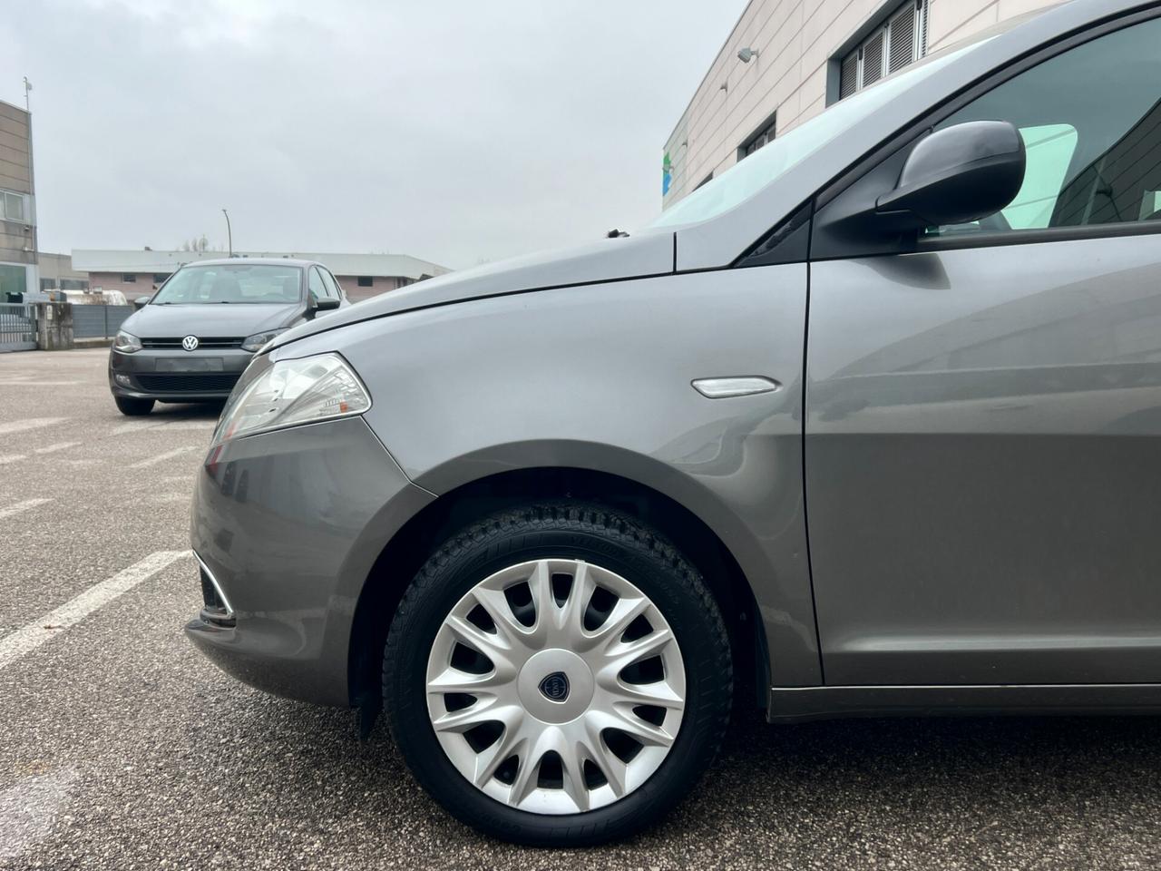 Lancia Ypsilon 1.2 69 CV 5 porte S&S Platinum