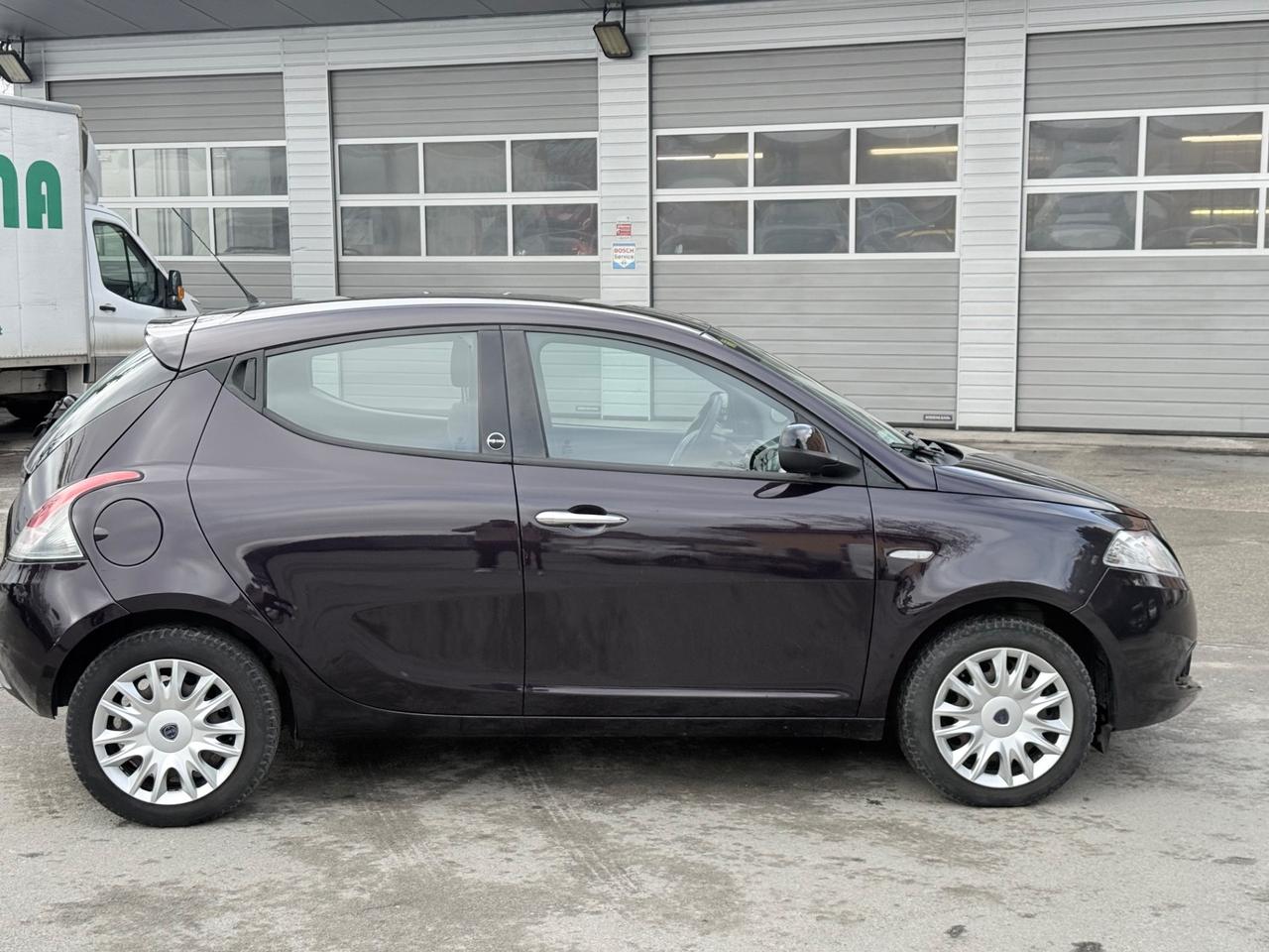 Lancia Ypsilon 1.2 69 CV 5 porte GPL Ecochic Gold