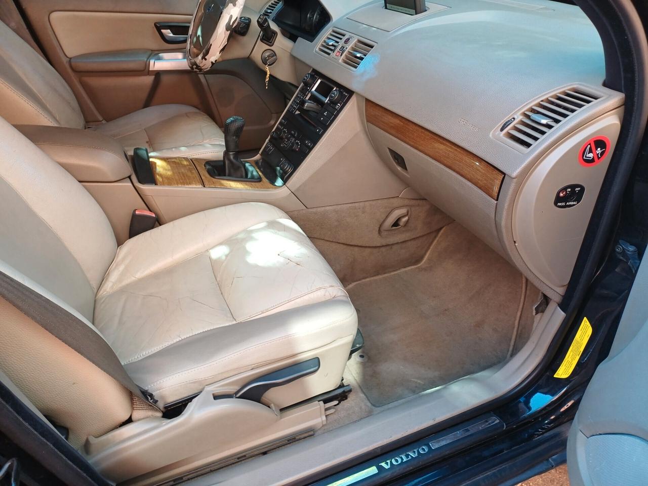 Volvo XC 90 XC90 2.4 D5 185 CV AWD 7 POSTI 4X4