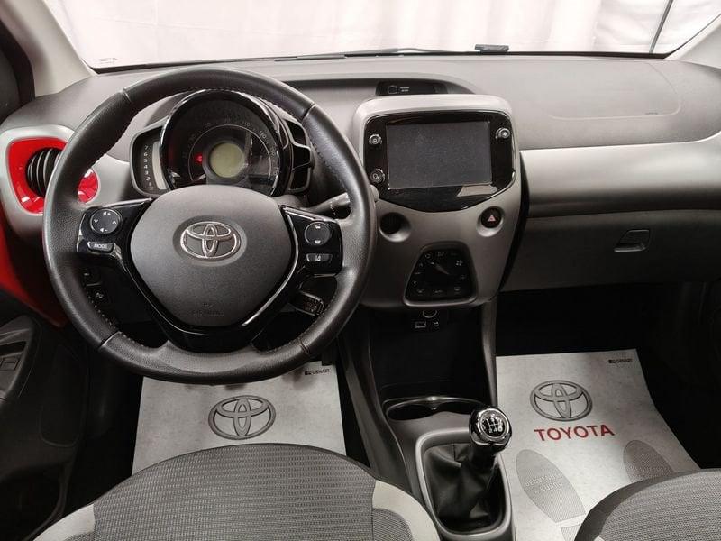 Toyota Aygo Connect 1.0 VVT-i 72 CV 5 porte x-play