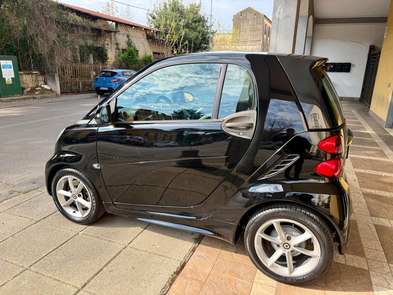 Smart ForTwo 2012 - 800 cdi 40 kW coupé pulse