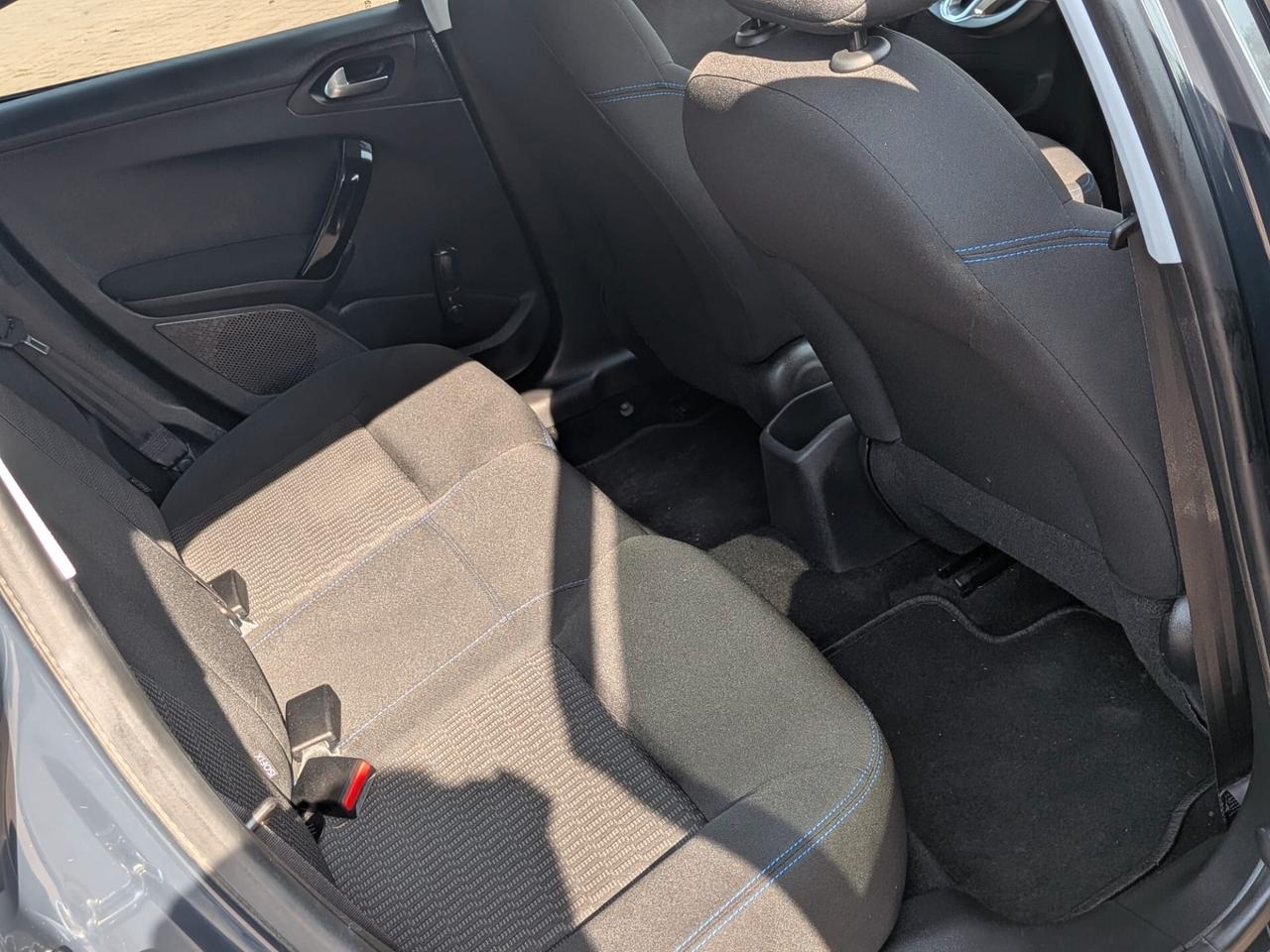 Peugeot 208 PureTech Turbo 110 EAT6 S&S 5 porte Allure