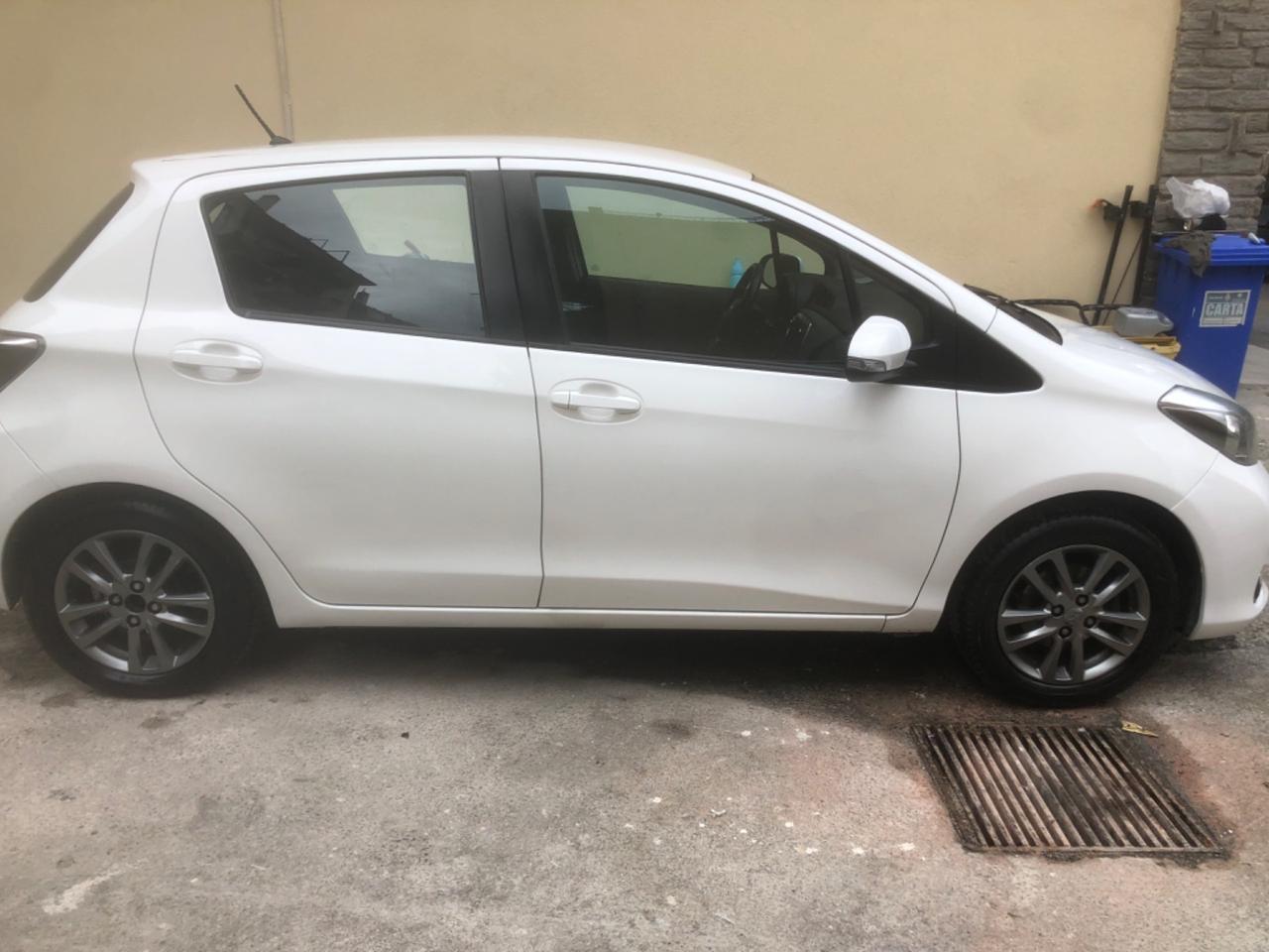 Toyota Yaris 1.0 5 porte Lounge 2014 km 47000