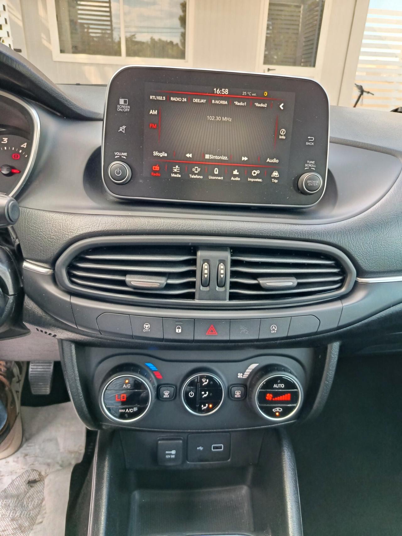 Fiat Tipo 1.6 Mjt S&S 5 porte Lounge