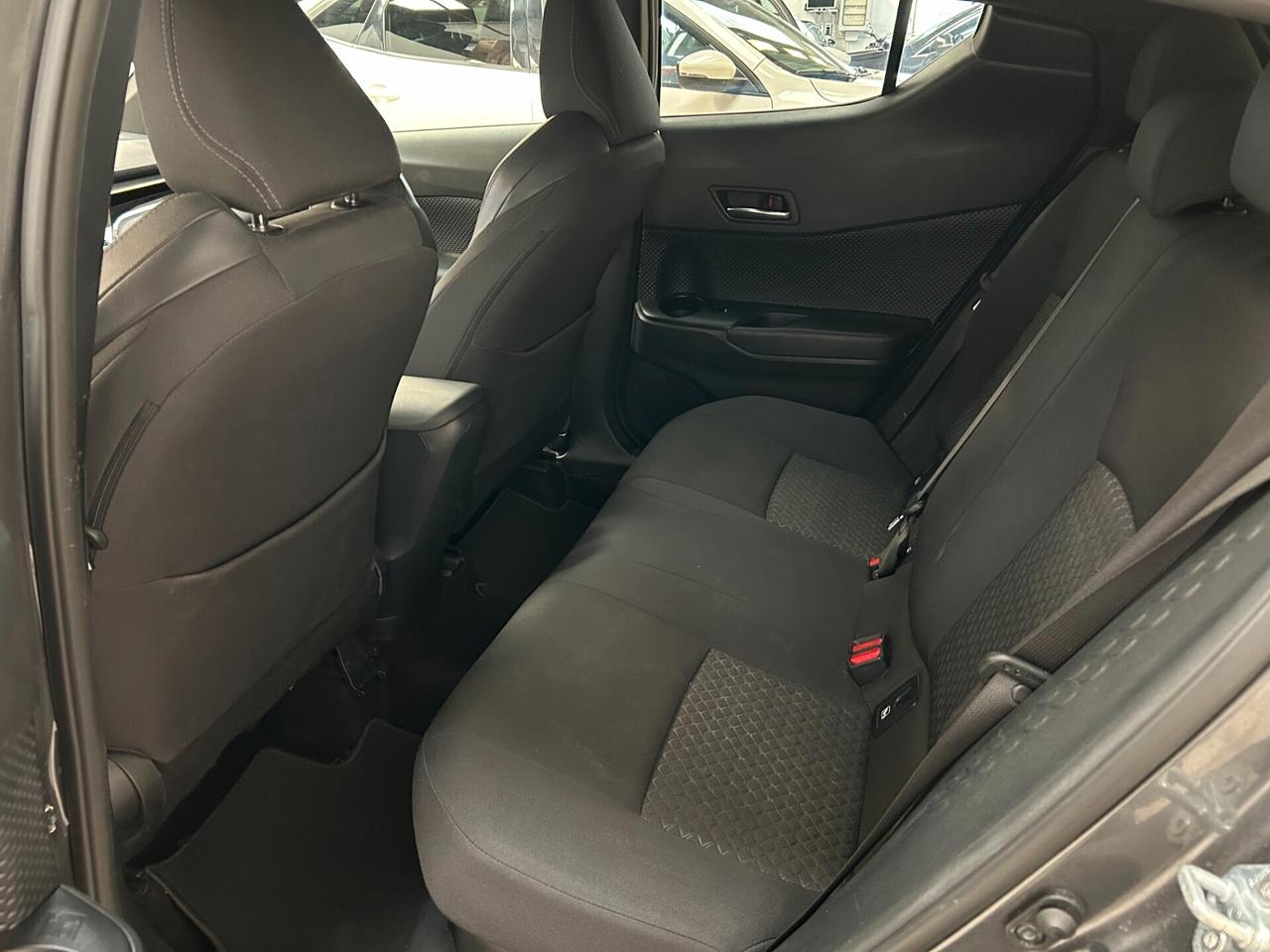 Toyota C-HR Lounge More Business 2.0h e-cvt-Ok Neopatentati-LEGGI SOTTO