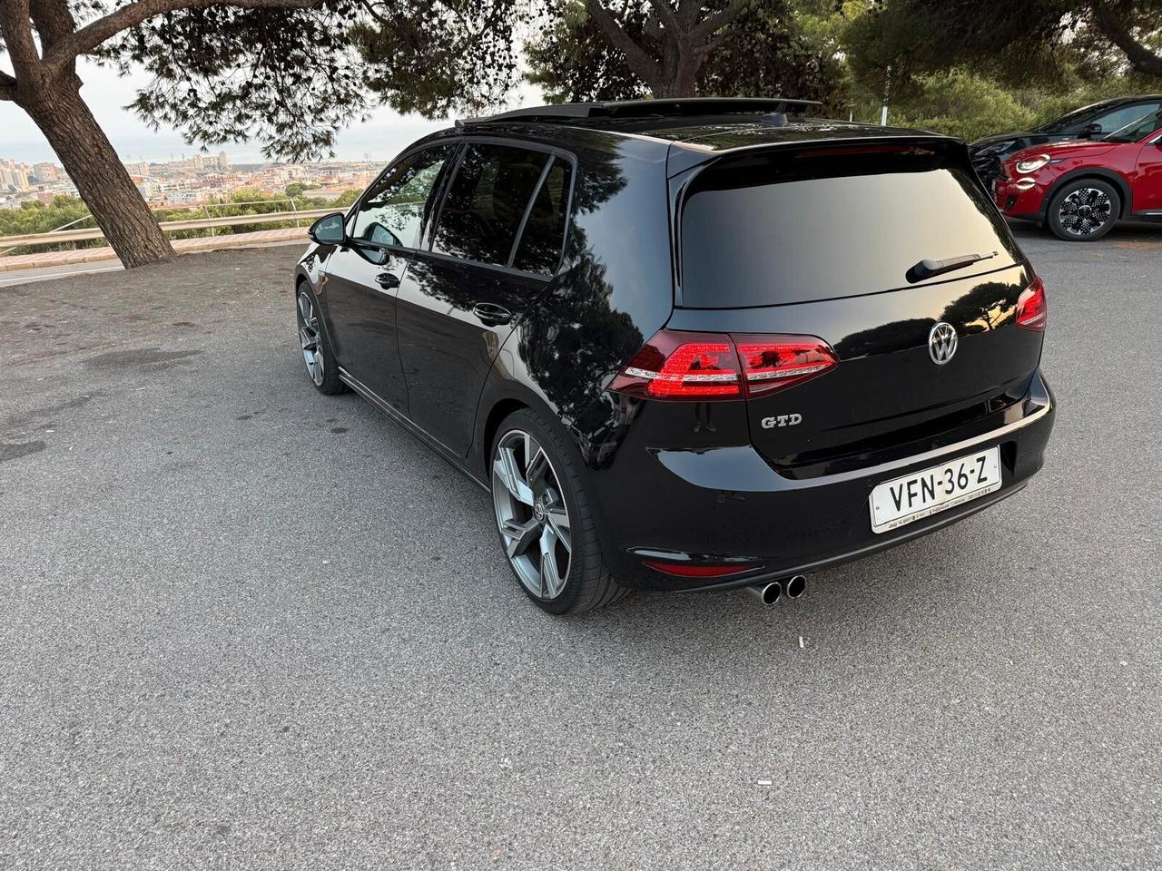 Volkswagen Golf GTD 2.0 TDI 5p. Business BlueMotion Technology
