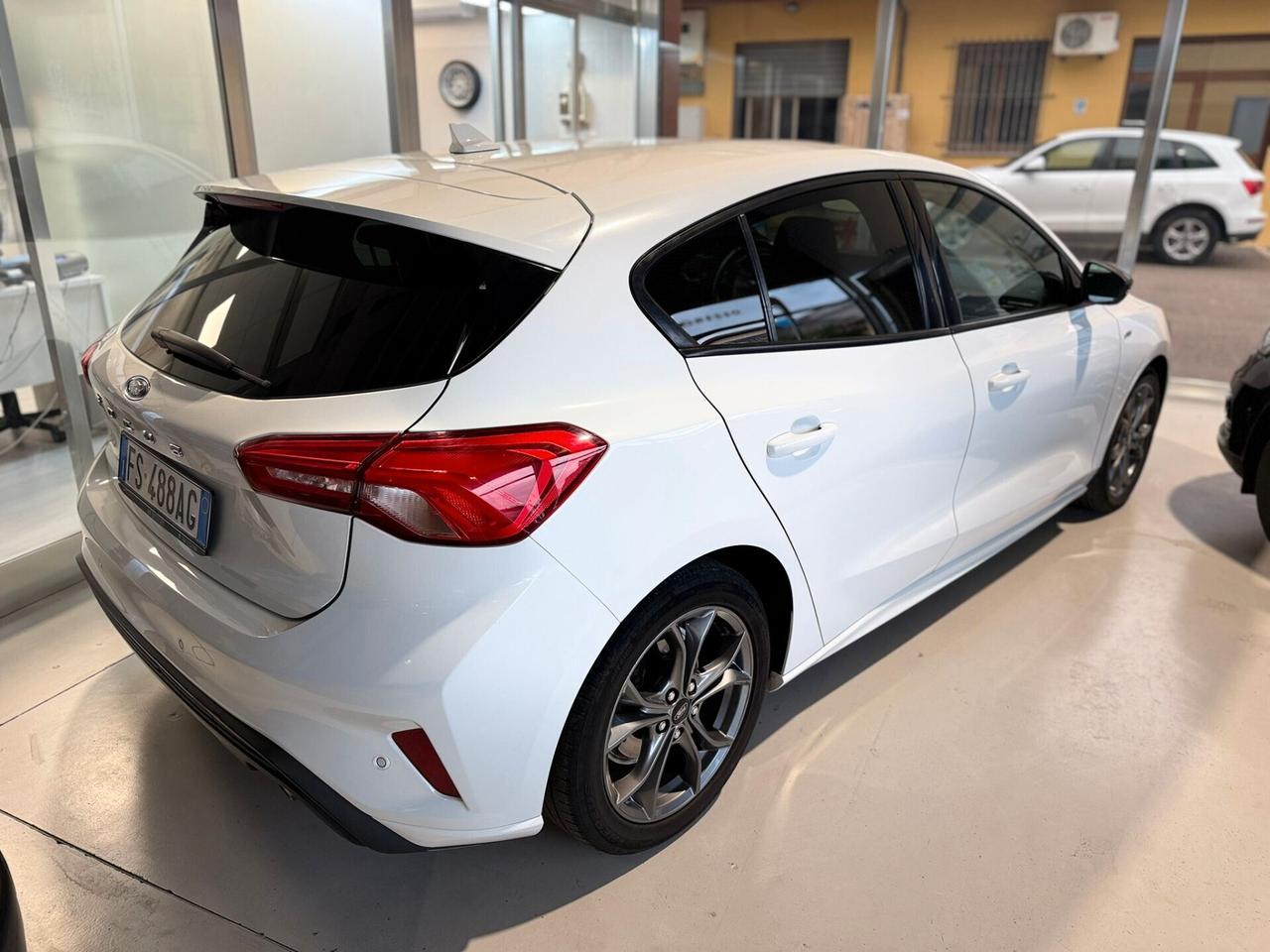 Ford Focus 1.5 TDCI ST LINE 120 CV