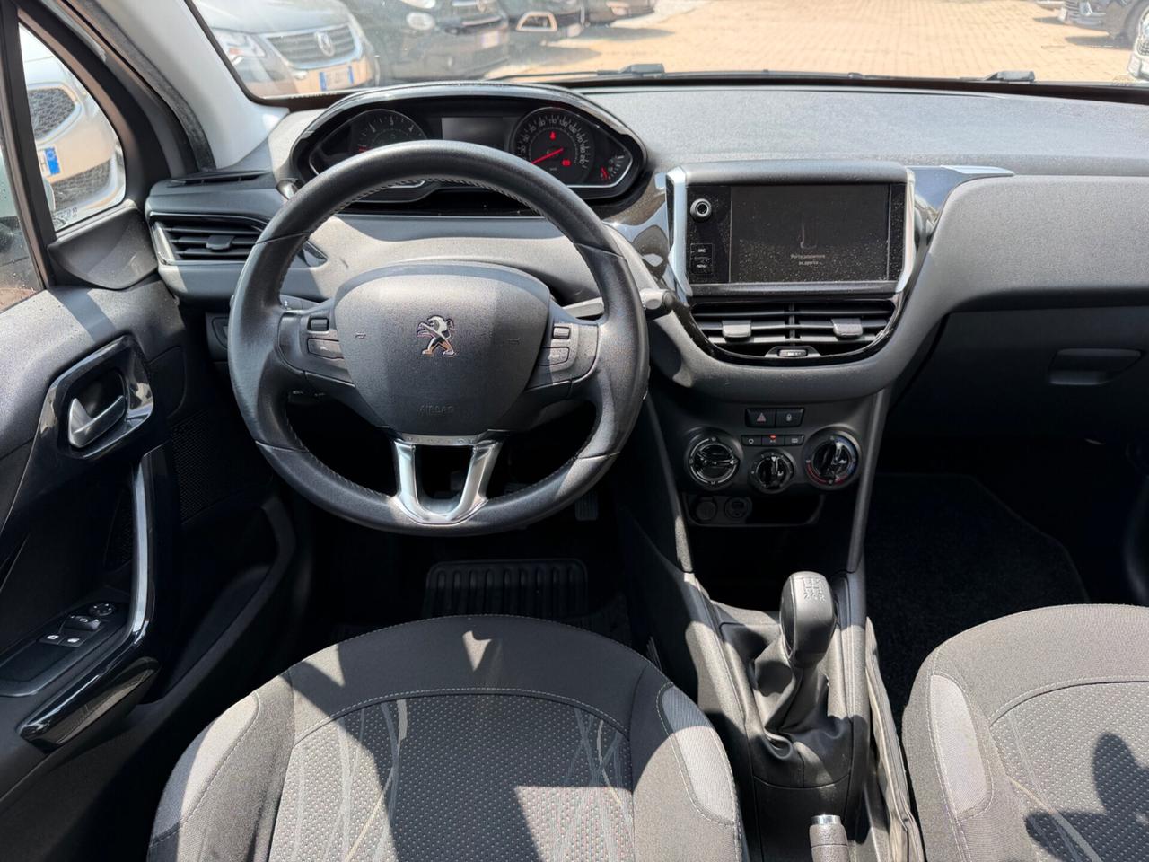 Peugeot 208 1.4 HDi 68 CV 5 porte Allure