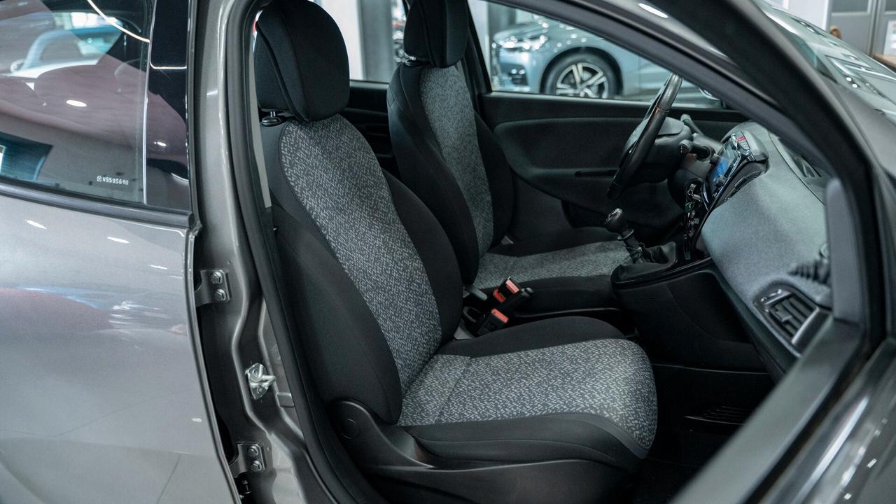 Lancia Ypsilon 1.2 69 CV GPL SILVER 5P. CARPLAY LED FULL OPTIONAL