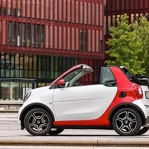 Smart for two cabrio 90 CAVALLI TURBO PASSION “Red& the city”