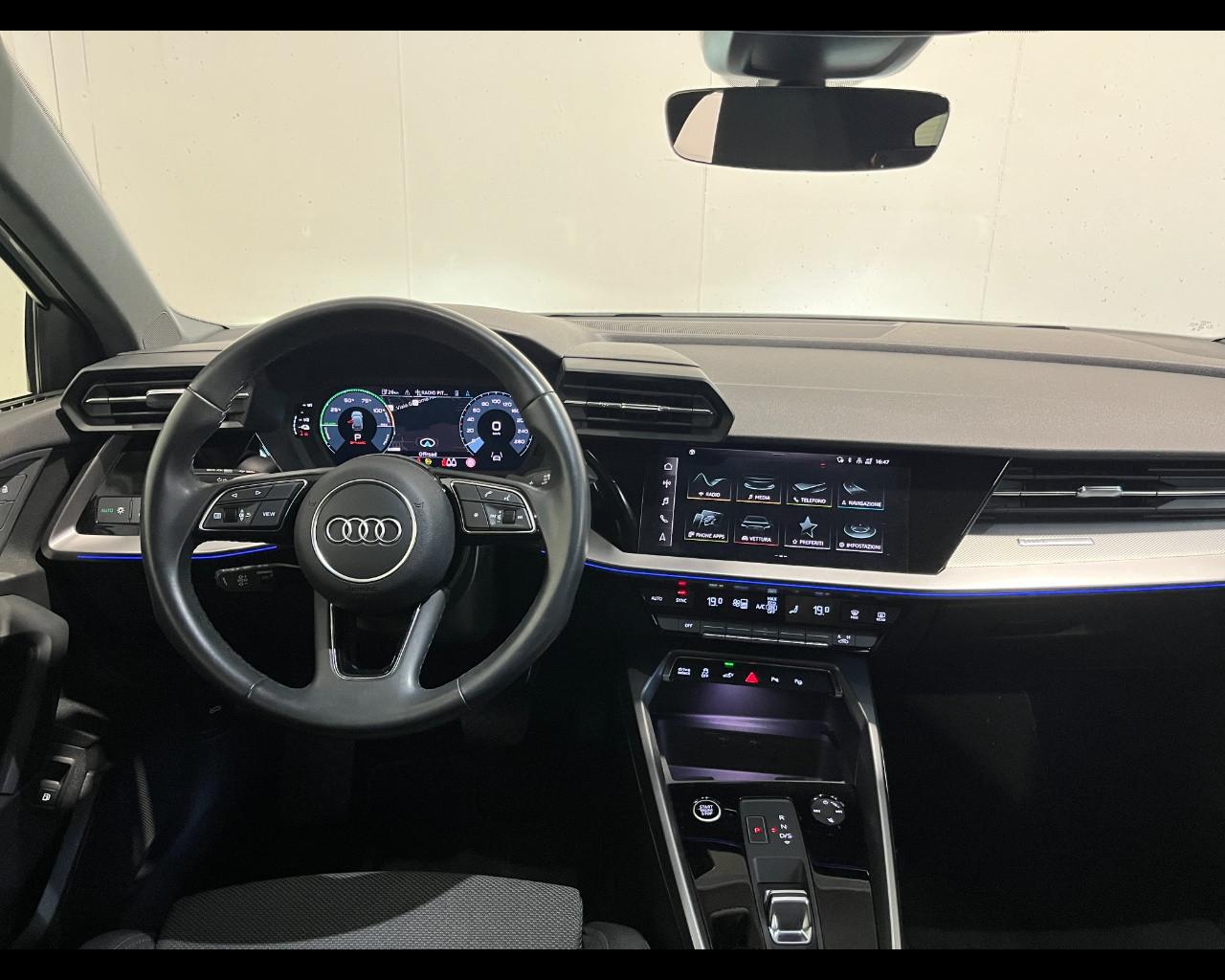 AUDI A3 SPORTBACK 45 TFSIe S-TRONIC S-LINE EDITION