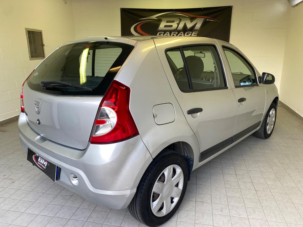 Dacia Sandero 1.2 16V GPL 75CV Embleme