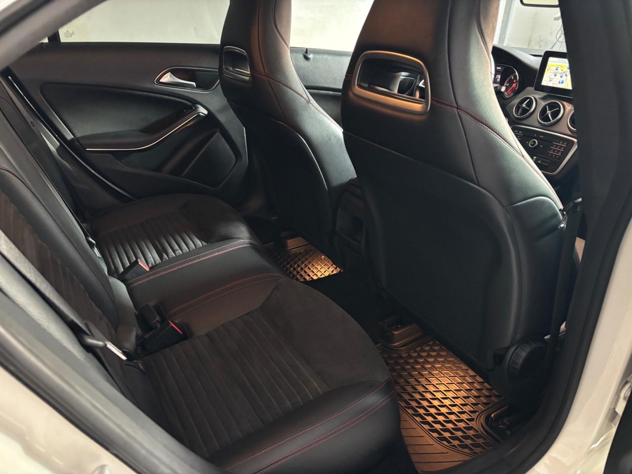 Mercedes-benz CLA 200 CDI Premium amg