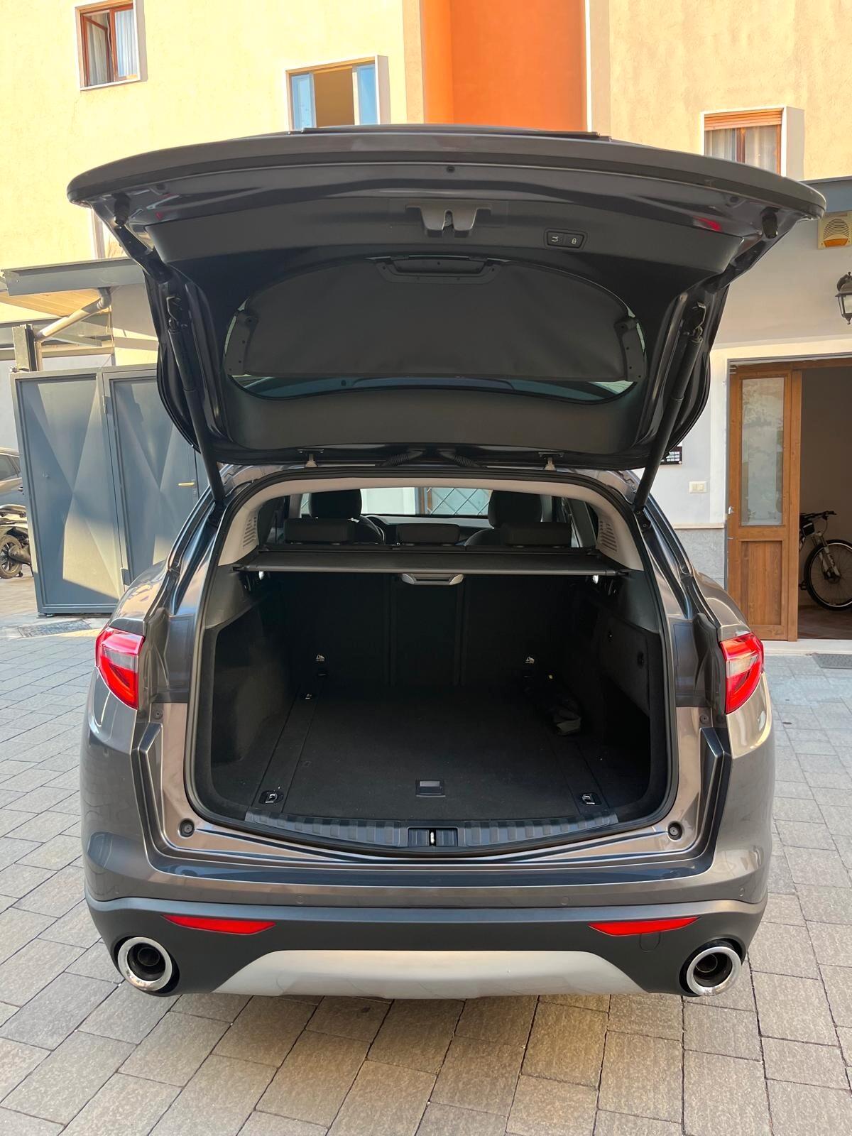 Alfa Romeo Stelvio 2.2 Turbodiesel 190 CV AT8 RWD Business