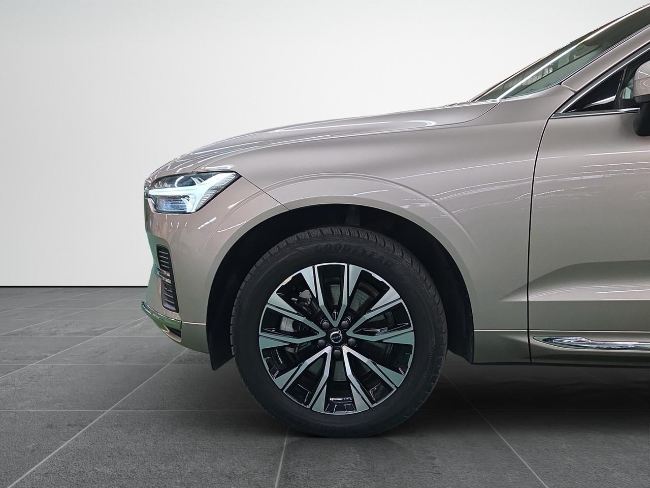 Volvo XC60 B4 (d) AWD automatico Plus Bright