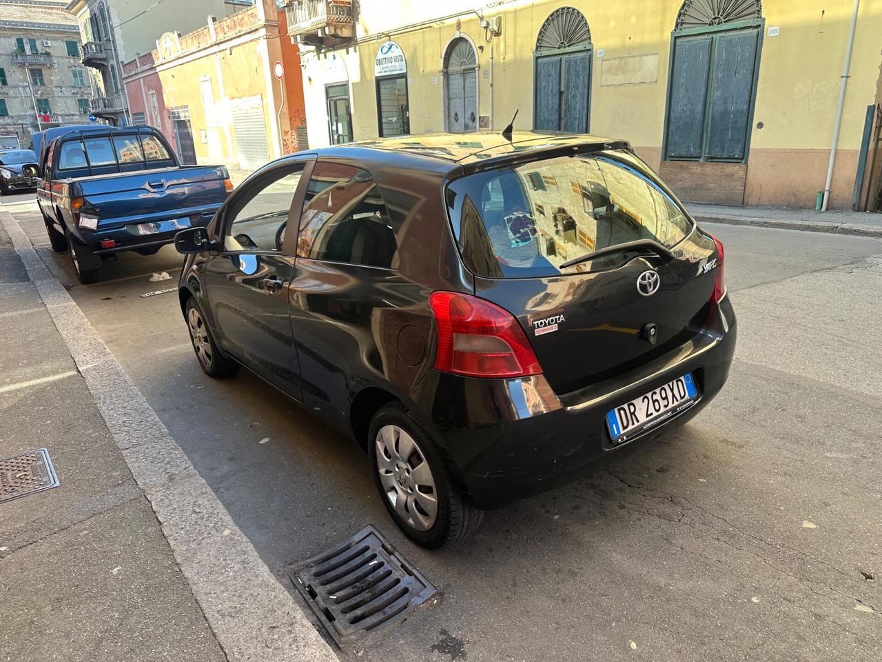 Toyota Yaris 1.0 3 porte Sol