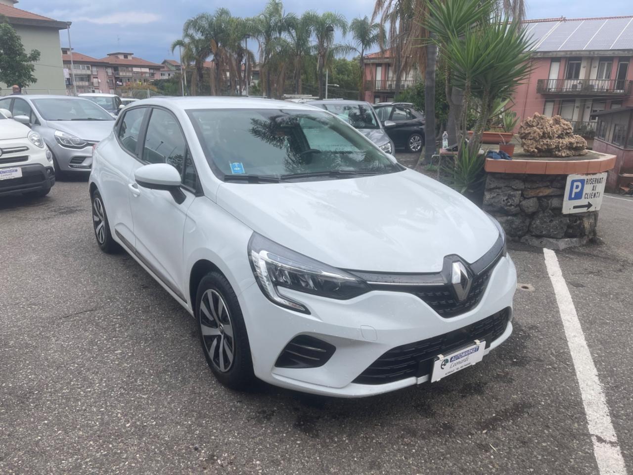 Renault Clio Hybrid Zen automatica anche neopatentati