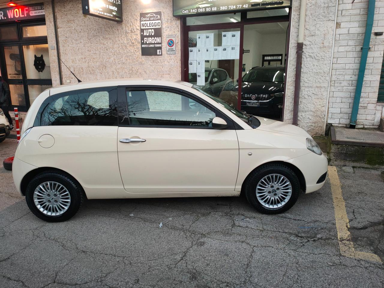 Lancia Ypsilon 1.2 16V Argento