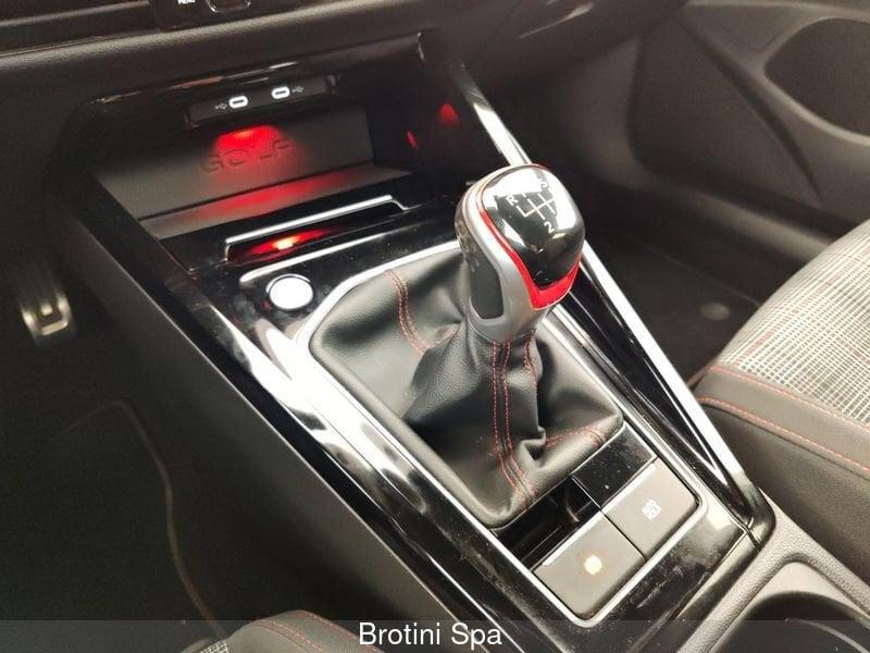 Volkswagen Golf GTI 2.0 TSI GTI