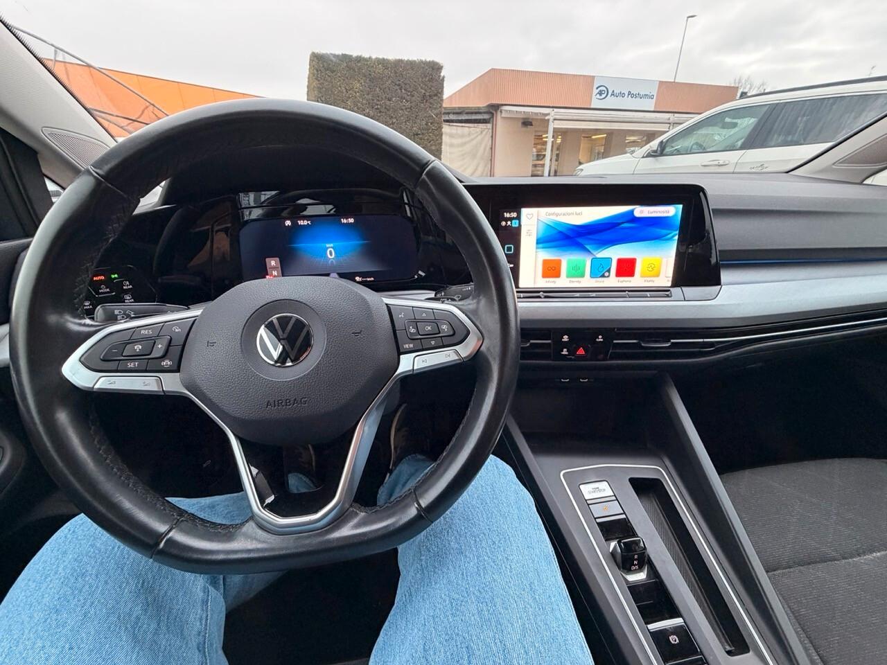 Volkswagen Golf Variant 2.0 tdi 116 cv Life Dsg