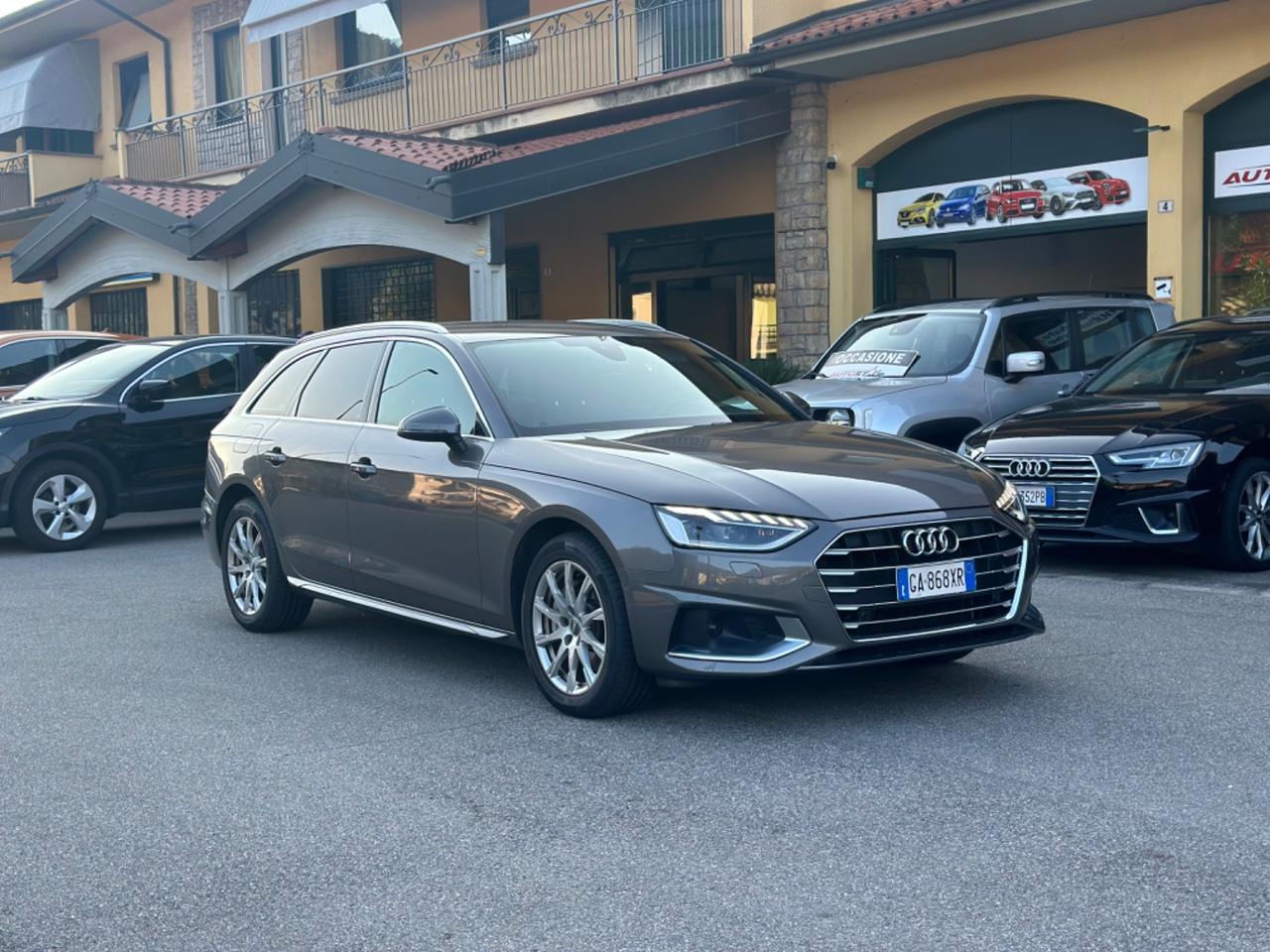 Audi A4 Avant 40 TDI S tronic S line edition