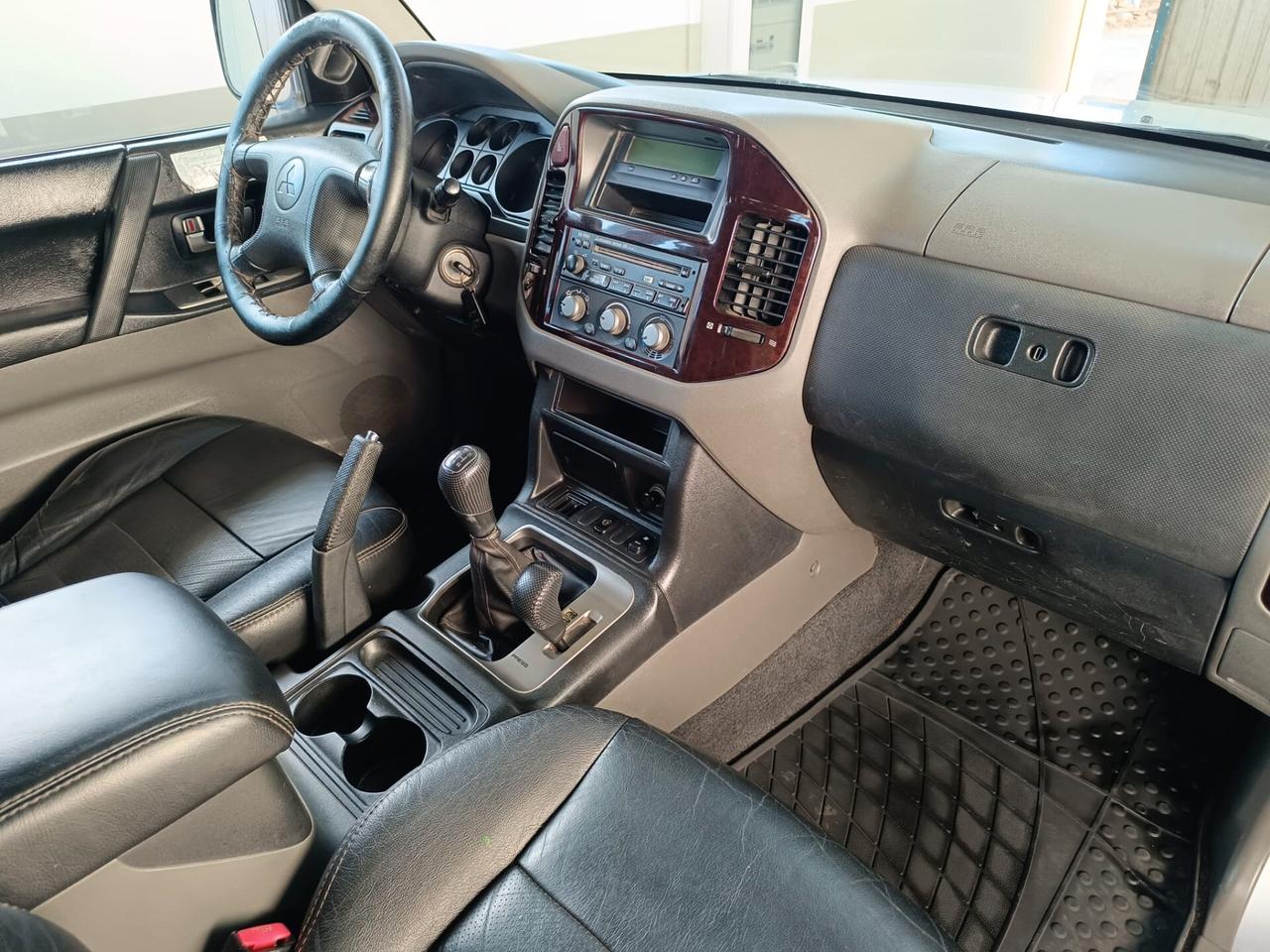 Mitsubishi Pajero 3.2 16V DI-D 5p. Instyle - 7 POSTI - ASI