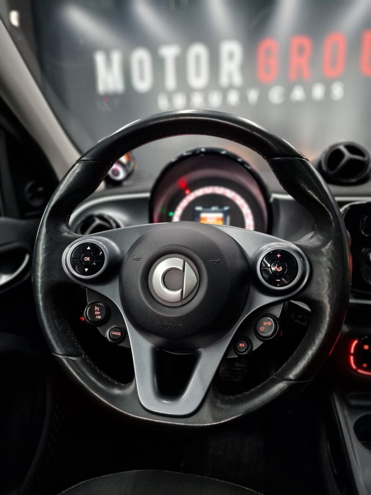 Smart ForFour EQ Passion Tetto Panoramico