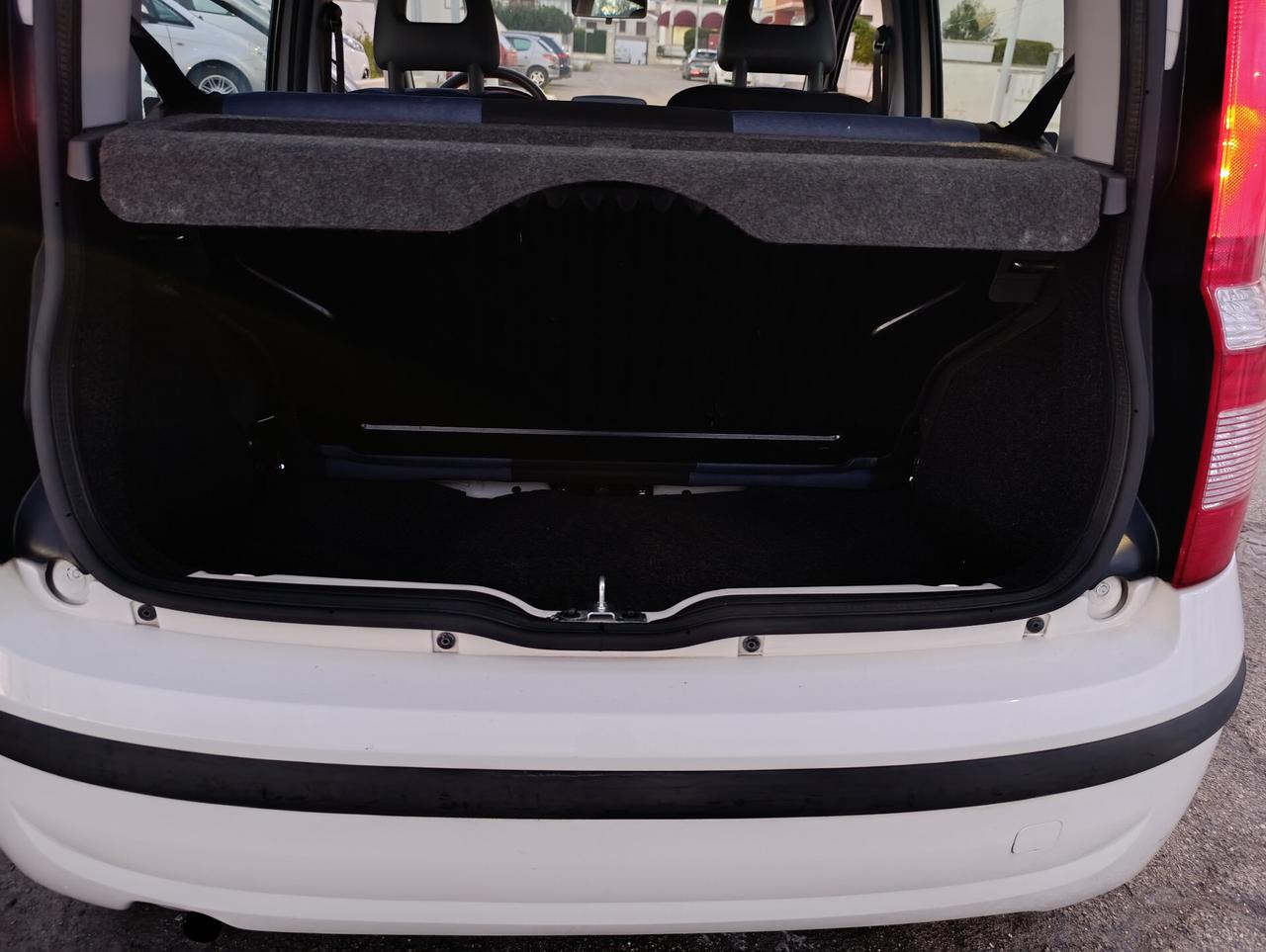 FIAT PANDA 1.2 BENZINA 05/2011 KM 65.000 1 PROPRIETARIO