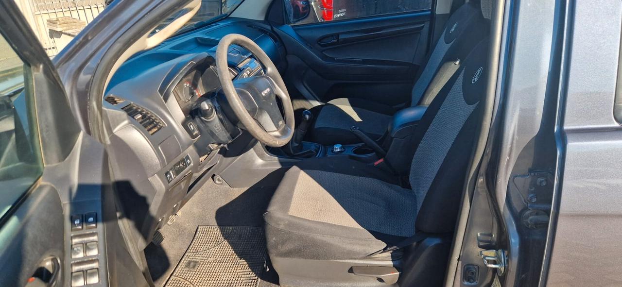 ISUZU 1,9 CREW CAB SATELLITE 4WD