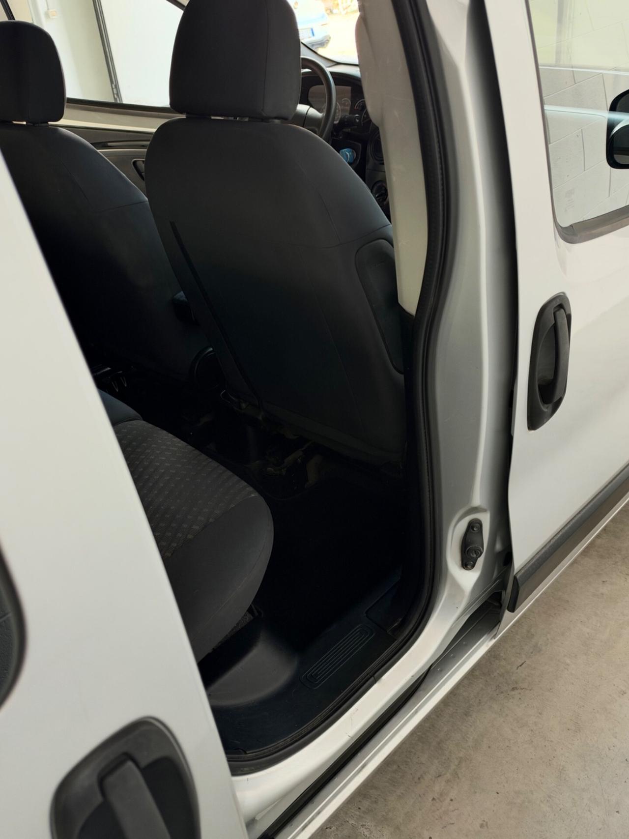 Peugeot Bipper Tepee 1.3 HDi 75 FAP Stop&Start Outdoor