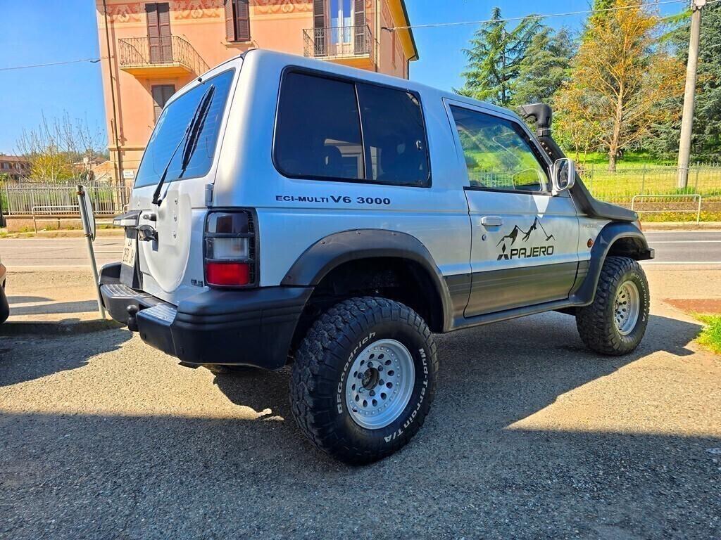 Mitsubishi Pajero 3.0 V6 150CV GLS PREPARATO