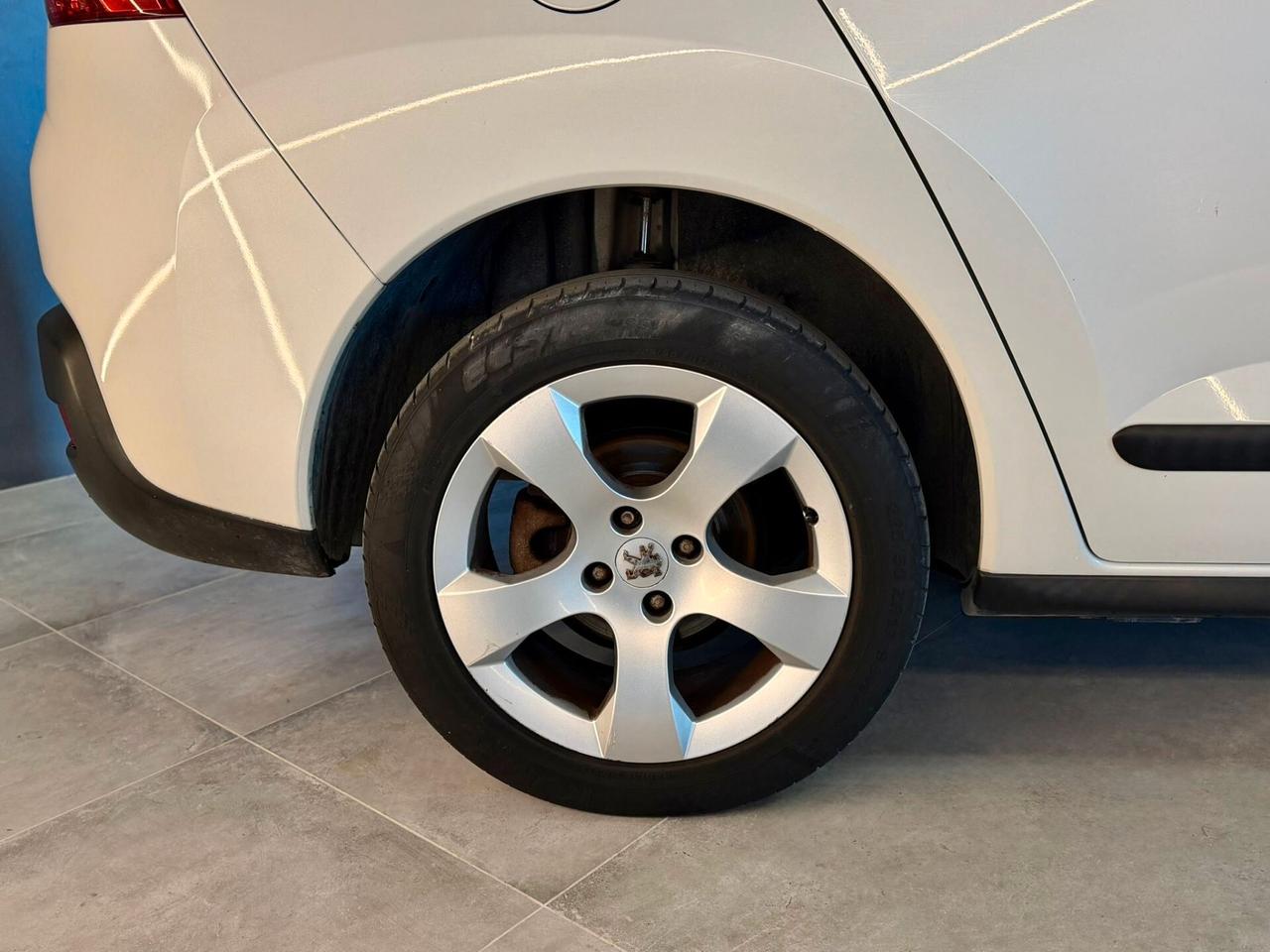 Peugeot 3008 1.6 HDi 110CV Tecno