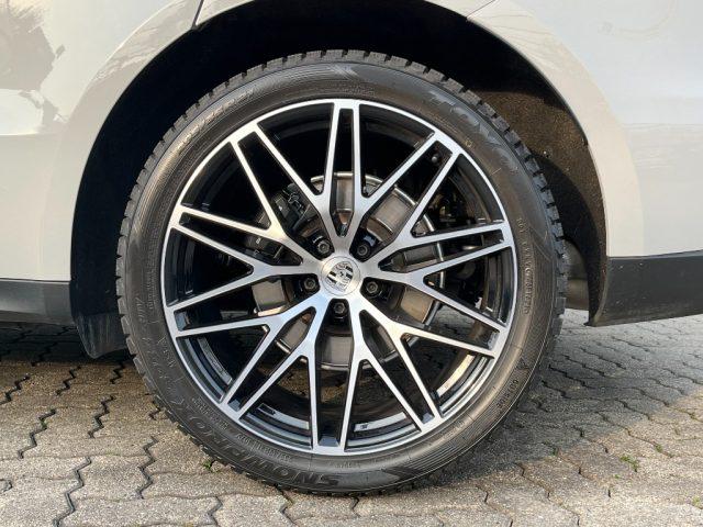 PORSCHE Macan 2.0 T