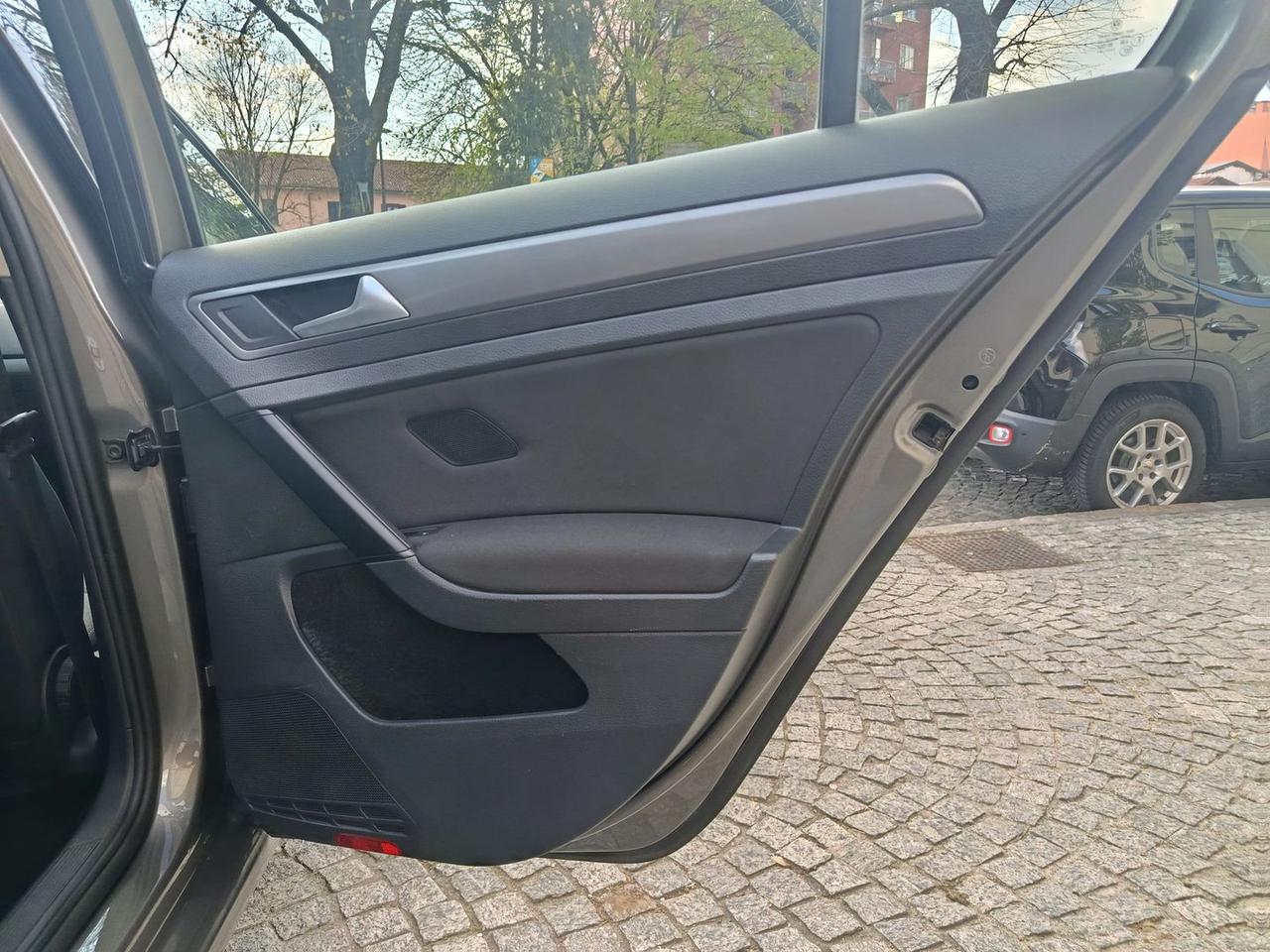 Volkswagen Golf Trendline 1.4 TGI BlueMotio #10089