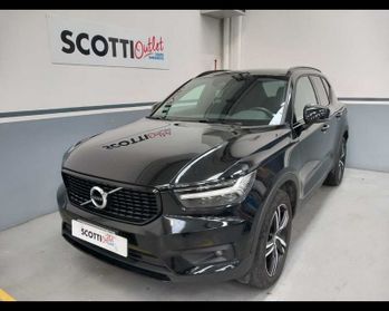 Volvo XC40 (2017--->) B4 AWD automatico Plus Dark