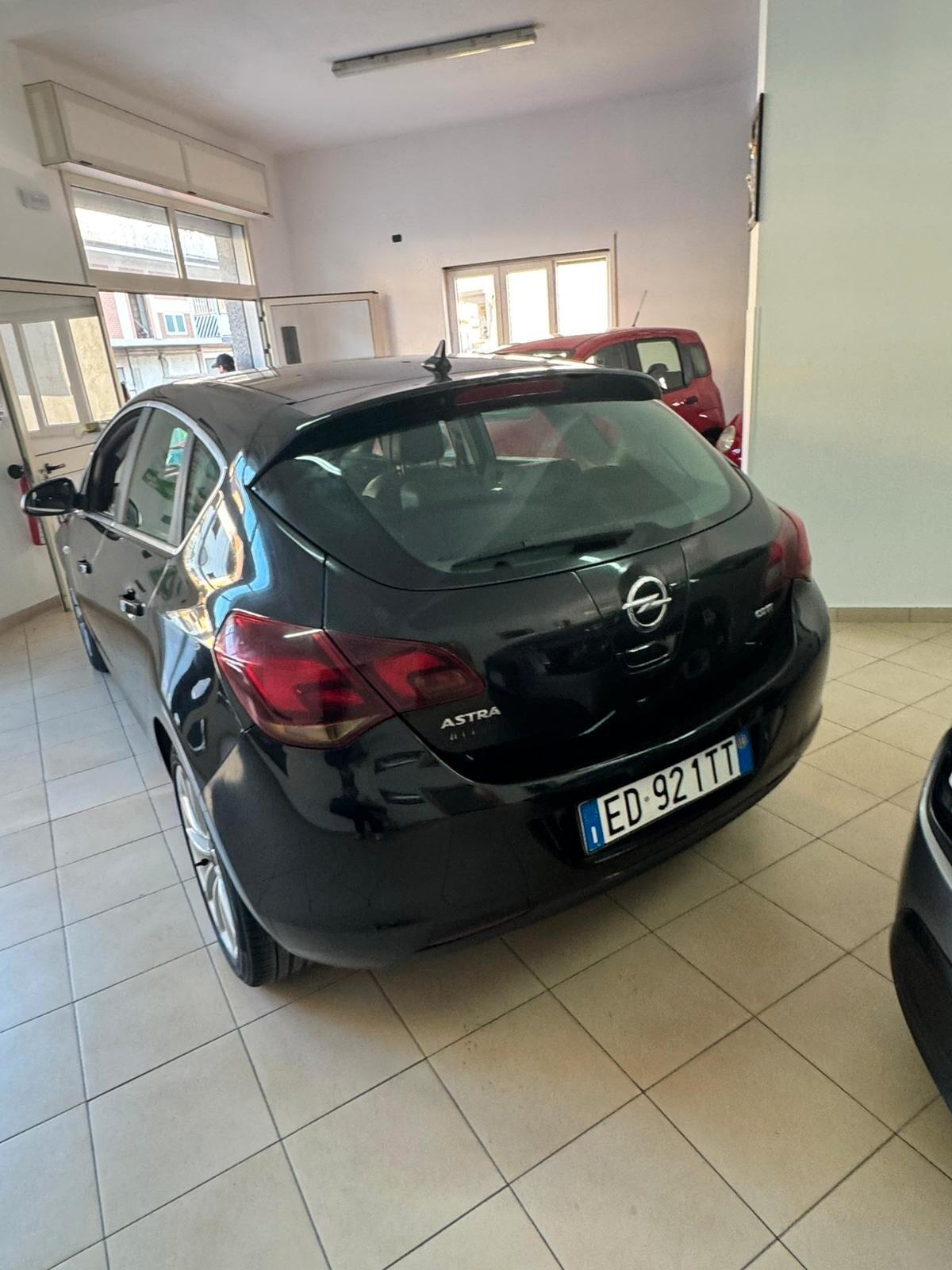 Opel Astra 1.7 CDTI 110CV 5 porte Cosmo