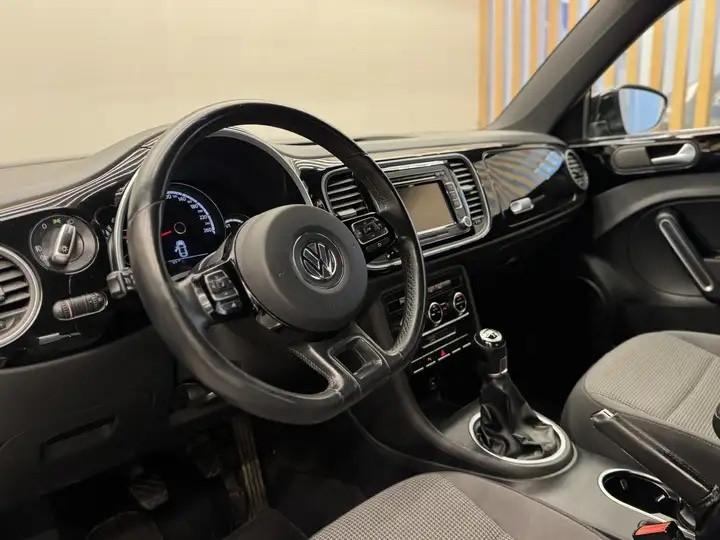 Volkswagen Maggiolino VW Maggiolino1.6 tdi Design 105cvGARANZIA UNIPRO