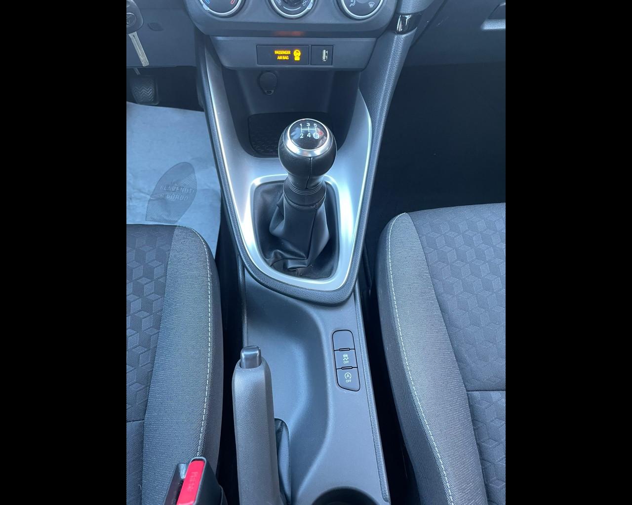 TOYOTA Yaris 1.0 Trend