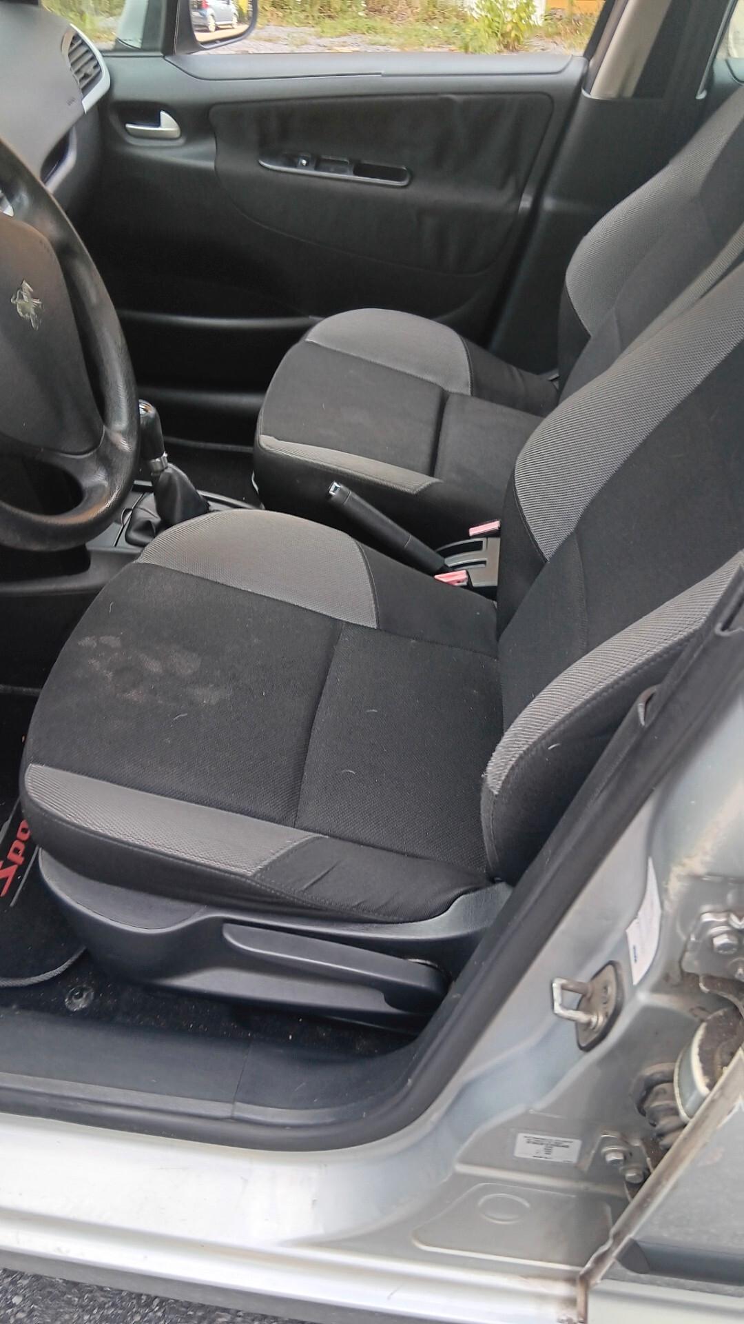 Peugeot 207 1.4 VTi 95CV 5p. XS