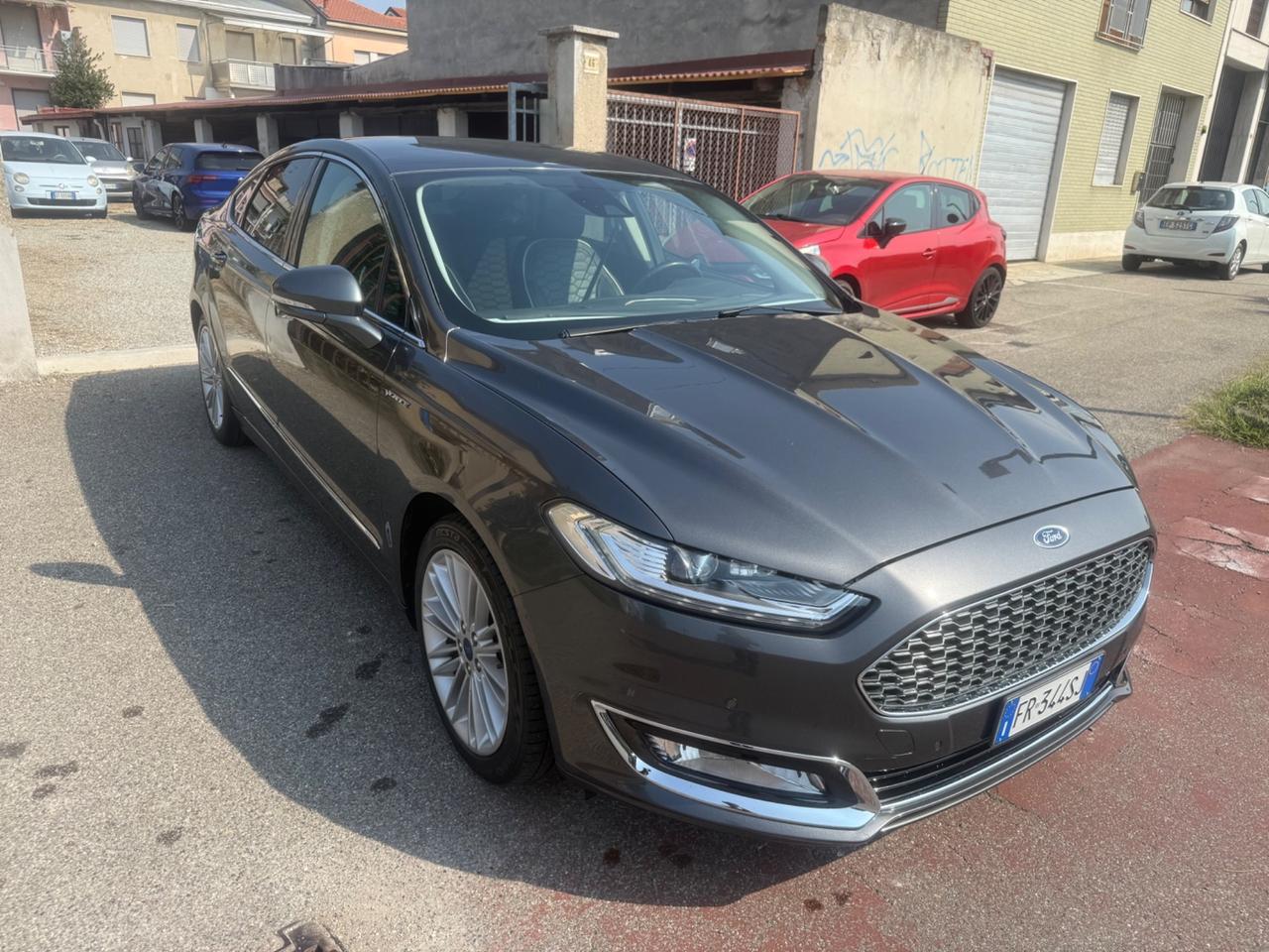 Ford Mondeo Hybrid 2.0 187 CV eCVT 4 porte Vignale