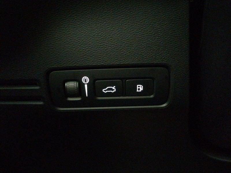 Volvo XC40 1.5 t5 phev R-design auto my21