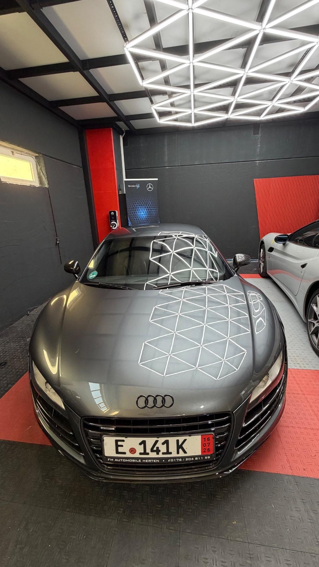 Audi R8 4.2 V8 FSI quattro R tronic