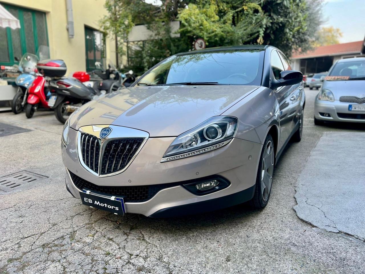 Lancia Delta 1.8 Di T-Jet Sportronic Platino GPL