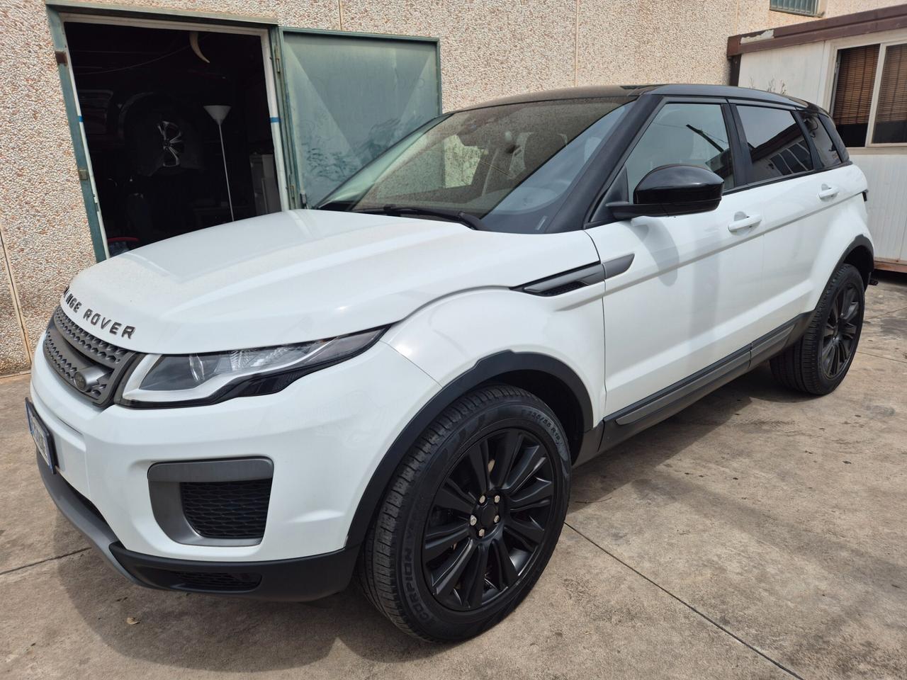 Land Rover Range Rover Evoque 2.0 TD4 150 CV 5p. Pure