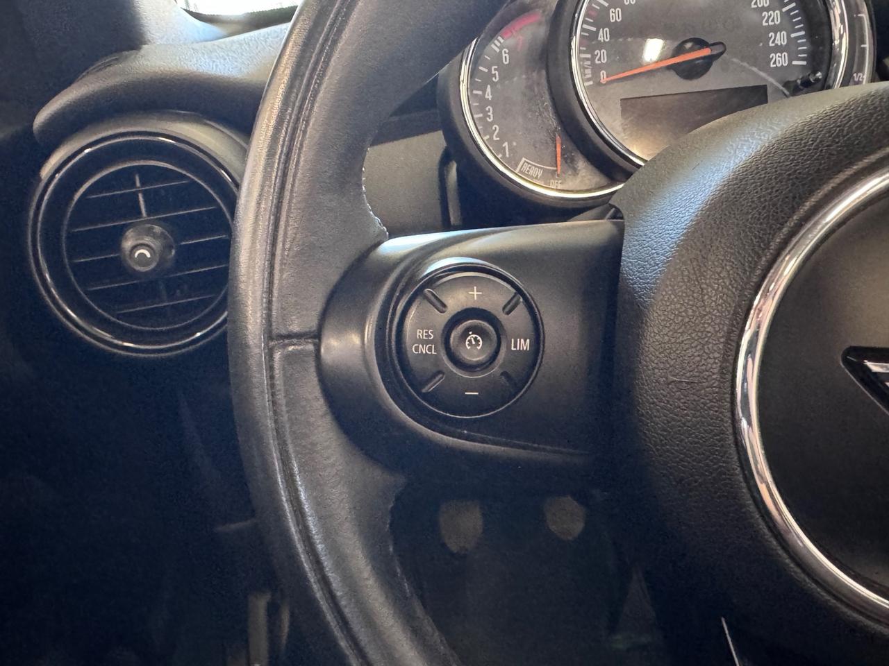 Mini Cooper Clubman CABRIO 1.5 102CV NEOPATENTATI GARANZIA UNIPRO TAGLIANDI CERTIFICATI