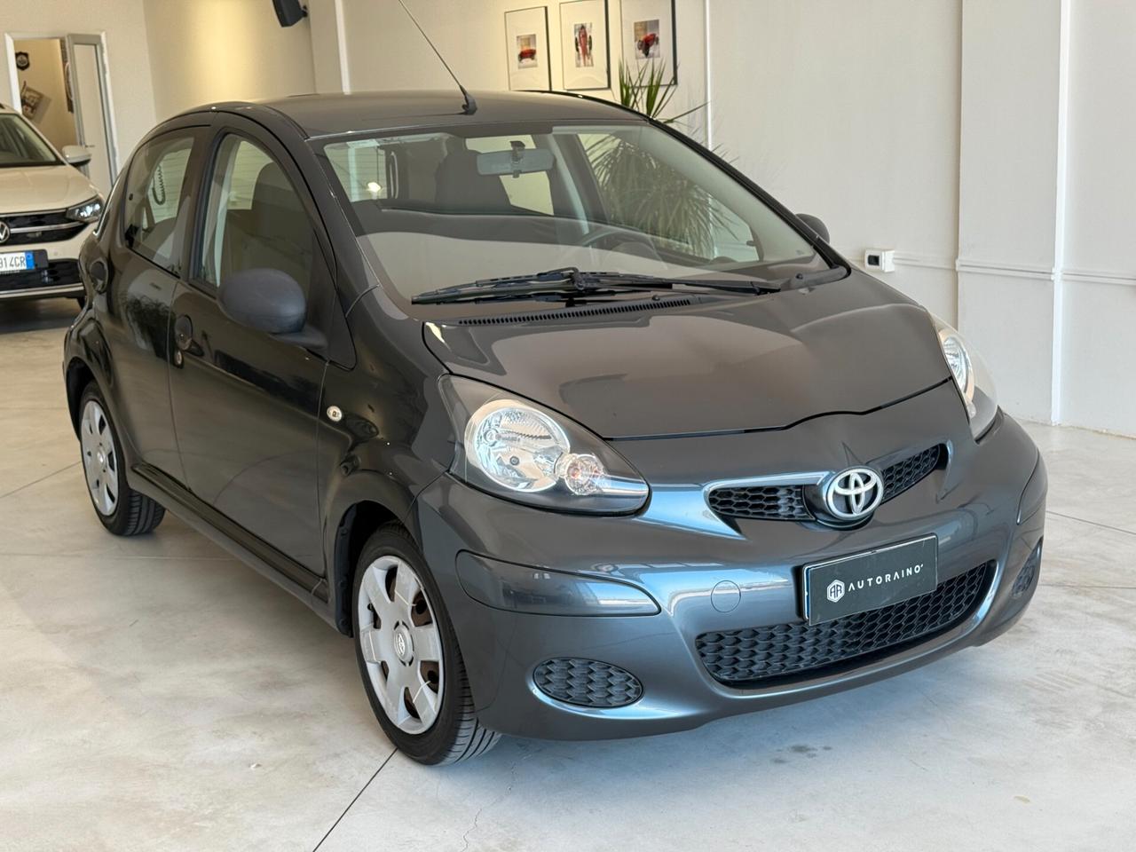Toyota Aygo 1.0 12V VVT-i 5 porte Now Connect