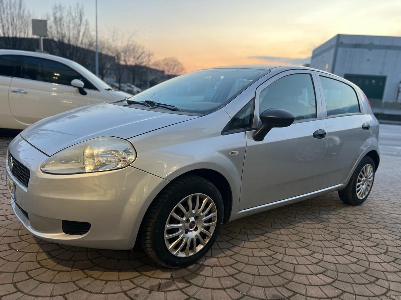 Fiat Grande Punto 1.2 benz - GARANZIA 12 MESI